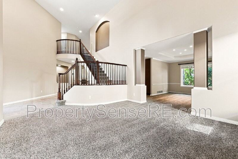 9400 E Aspen Hill Ln - Photo 4 of 20