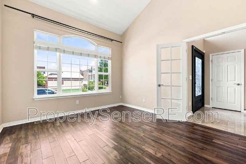9400 E Aspen Hill Ln - Photo 5 of 20