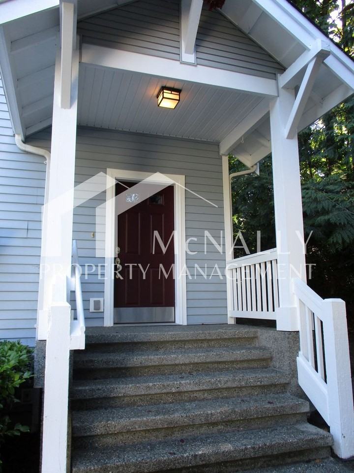7403 Larkspur Ct - Photo 2 of 20
