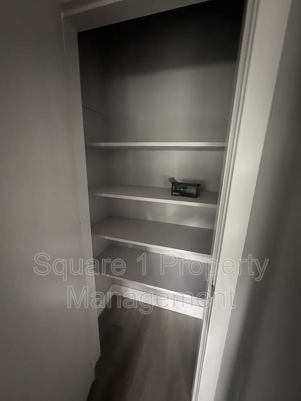 9818 82 Ave Nw #306 - Photo 6 of 8