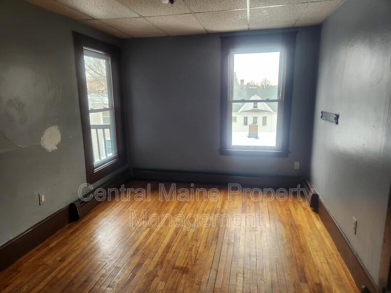 131 Horton St #4 - Photo 5 of 7