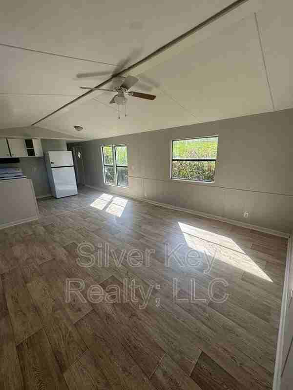 535 Old Mine Rd #4 - Photo 2 of 17