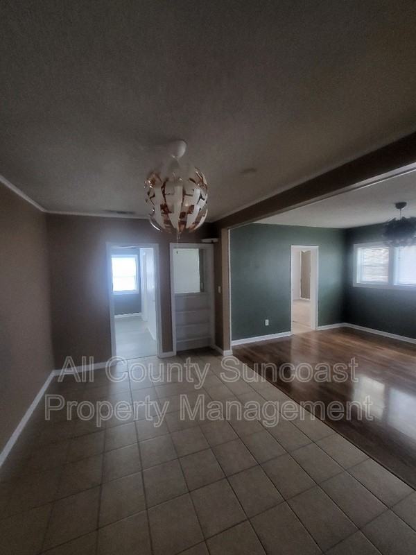 204 80th Ave N - Photo 5 of 12