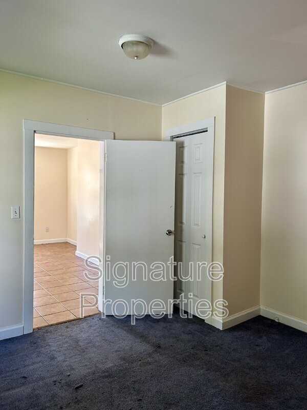 1014 Adele St - Photo 5 of 12