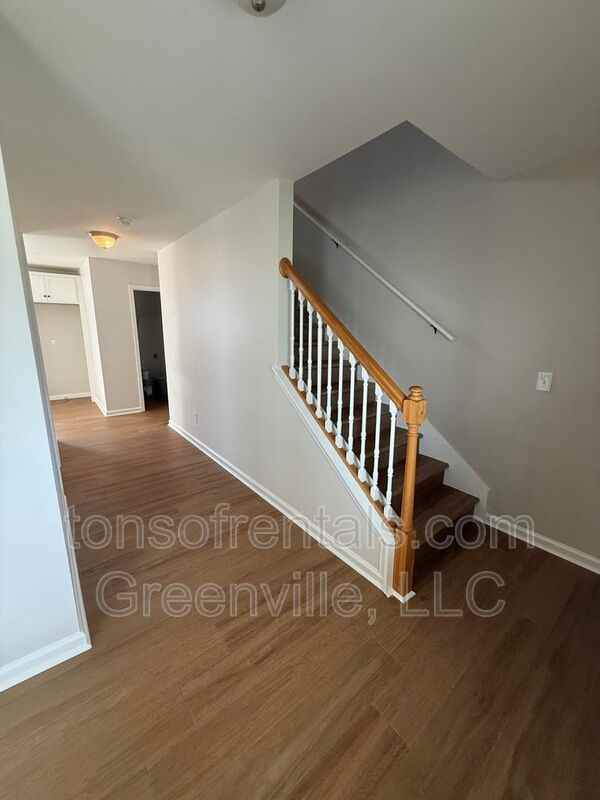 151 Bellweather Dr - Photo 2 of 29