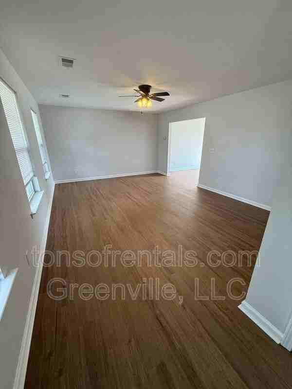 151 Bellweather Dr - Photo 3 of 29