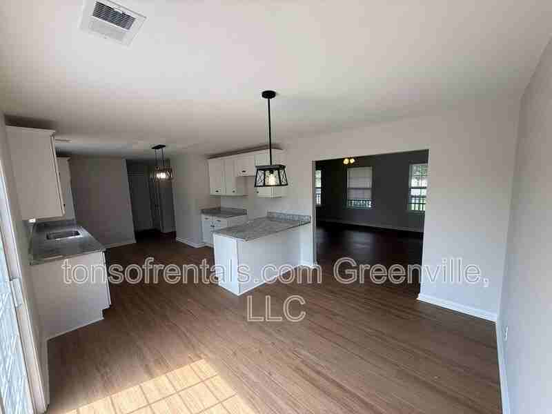 151 Bellweather Dr - Photo 5 of 29
