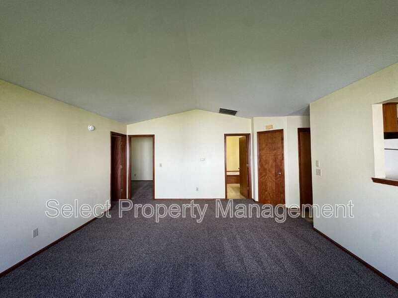 1504 Flagstone Dr - Photo 3 of 14