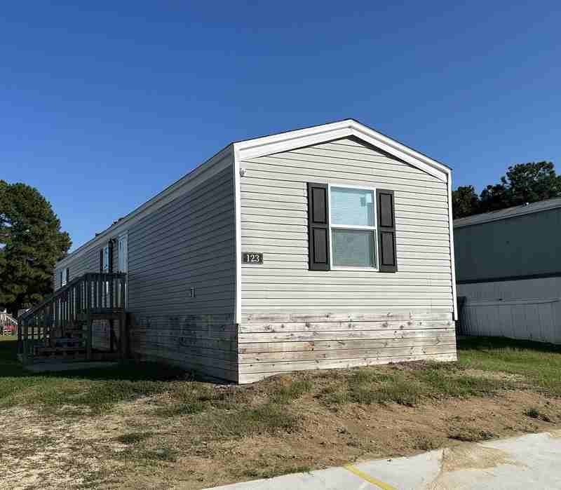 123 S King Richard Ct - Photo 2 of 7