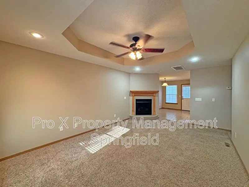 717 E Watermill Cir - Photo 3 of 16