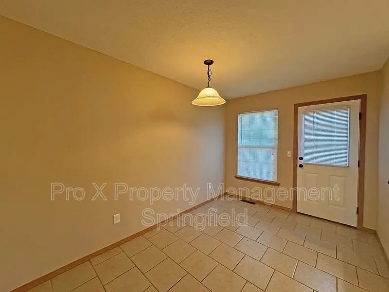 717 E Watermill Cir - Photo 5 of 16