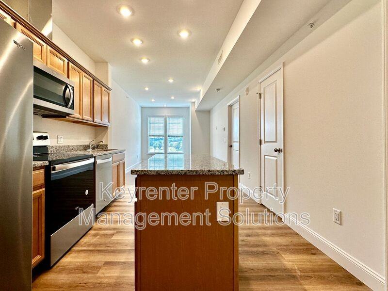 3445 Lee Hwy #211 - Photo 2 of 14