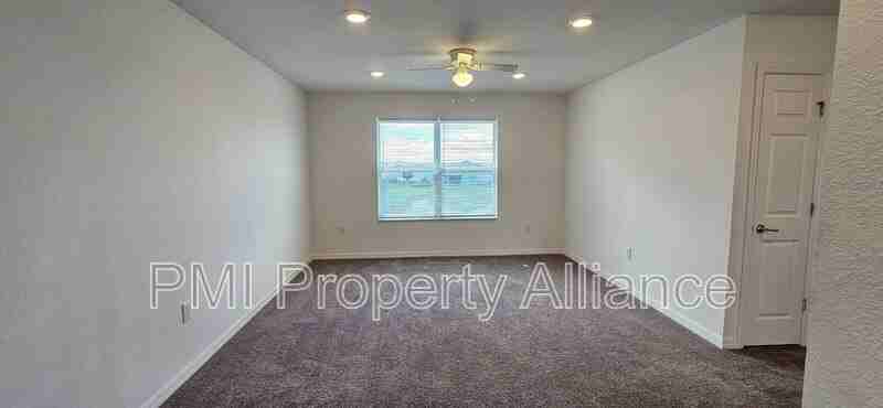 365 Blue Lake Cir - Photo 7 of 20
