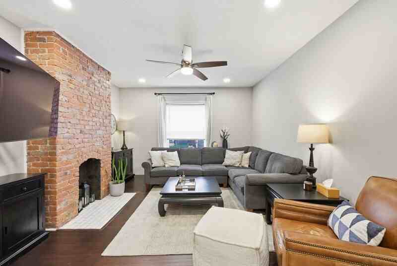 621 Reinhard Ave - Photo 6 of 26