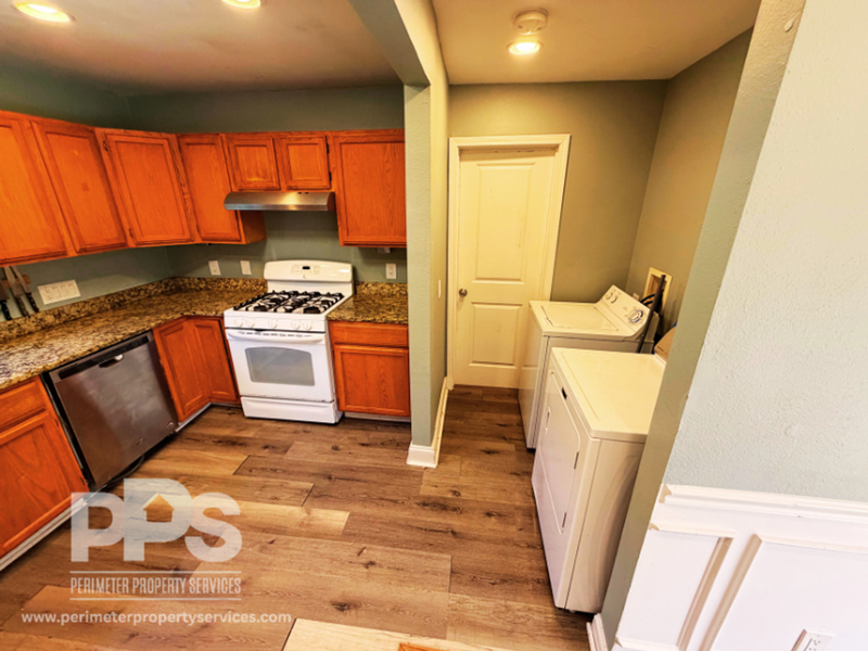 645 Charlotte Pl Nw - Photo 3 of 15