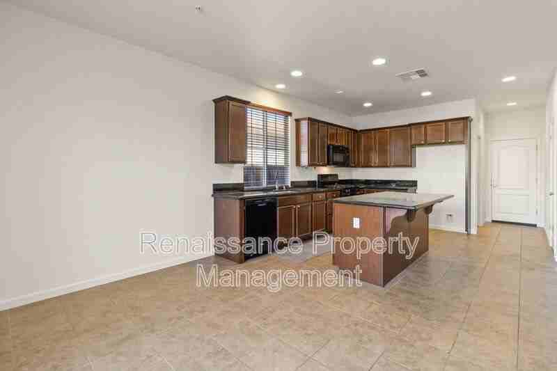 4633 Appleglen St - Photo 3 of 31
