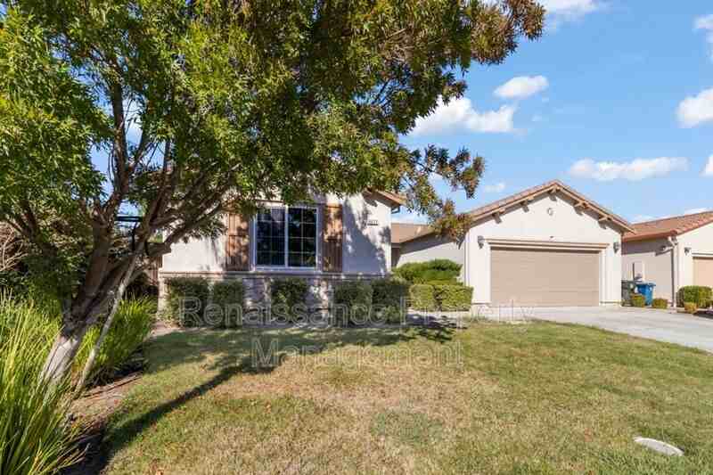 4633 Appleglen St - Photo 4 of 31
