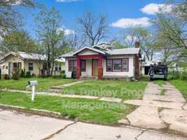 featured image of 1203 W 5th St