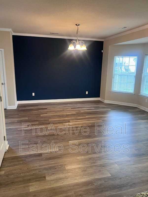 2103 Shell Rd - Photo 4 of 14