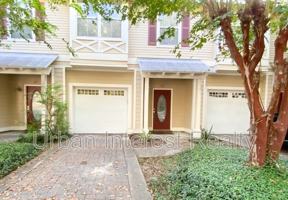 featured image of 421 Twin Lakes Ln