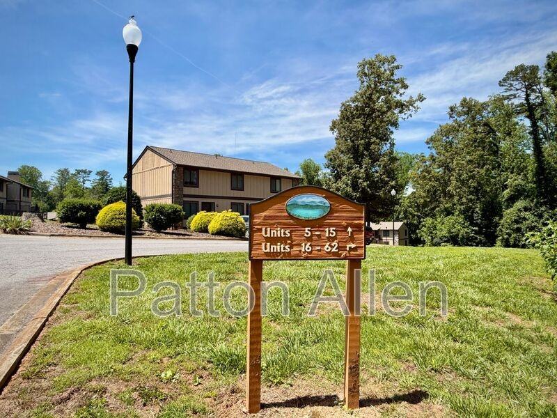 4 Dawnwood Cir - Photo 2 of 22