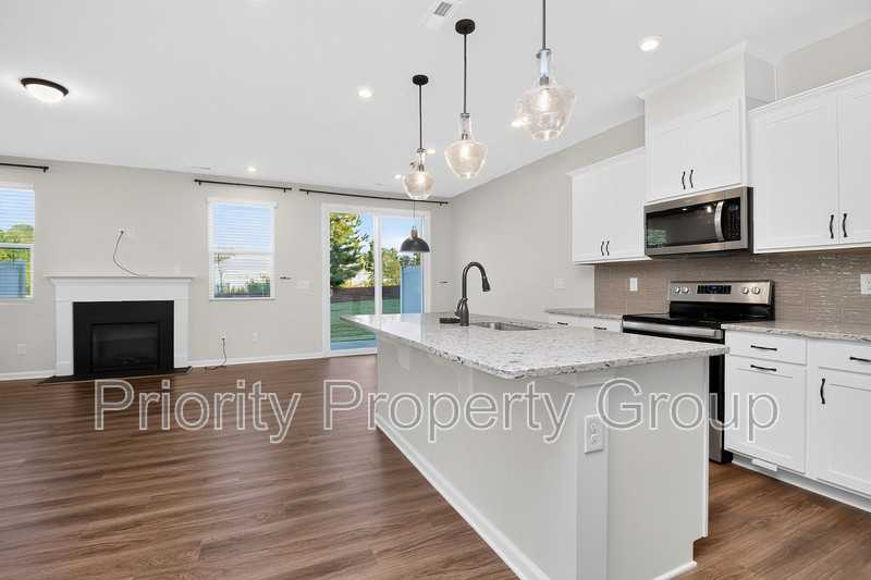 9208 Northfield Crossing Dr - Photo 2 of 34
