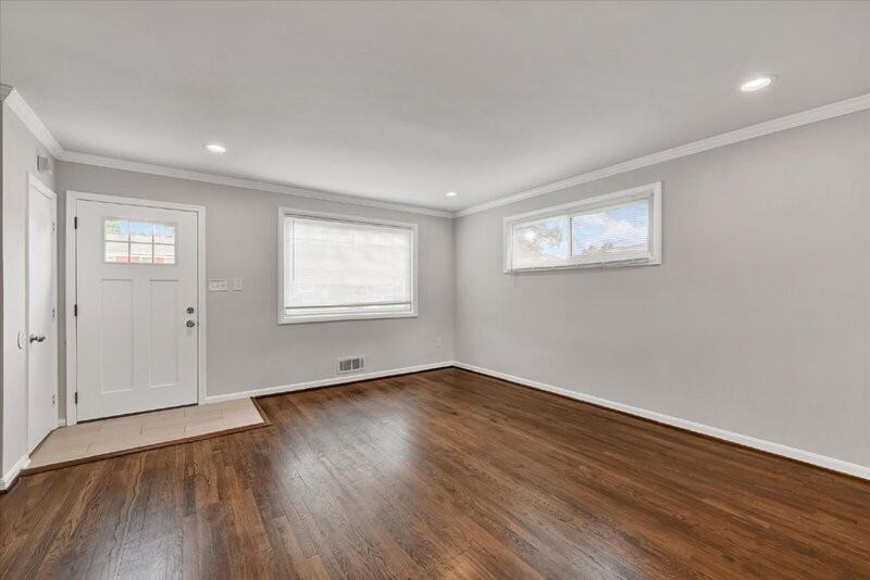 8611 Ellen Ct - Photo 5 of 29