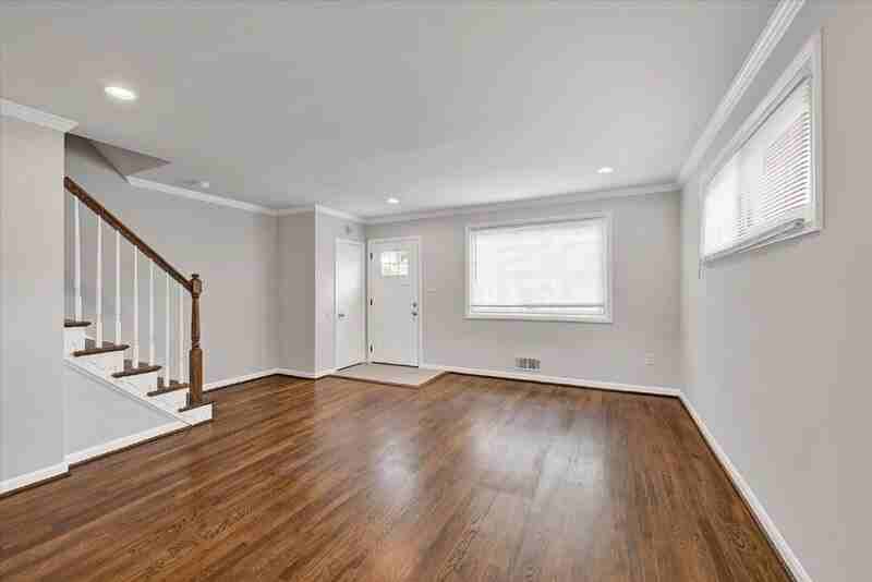 8611 Ellen Ct - Photo 6 of 29