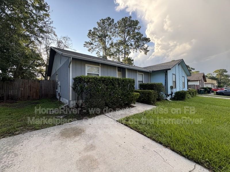 2747 Hidden Village Dr - Photo 2 of 23