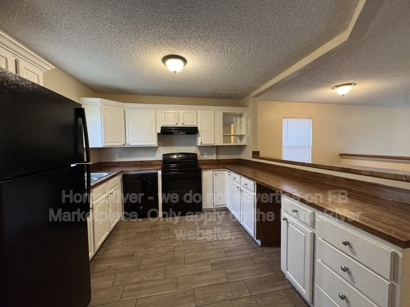 2747 Hidden Village Dr - Photo 4 of 23