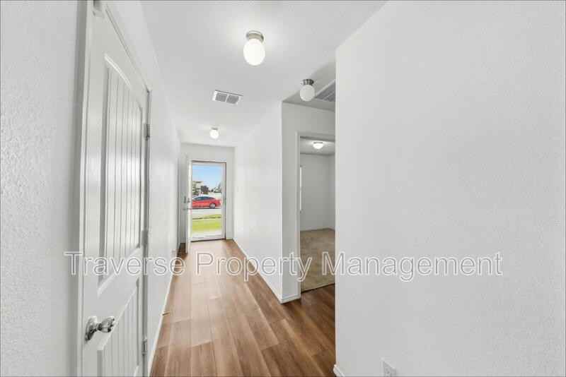 14421 Artisan Dr - Photo 3 of 25