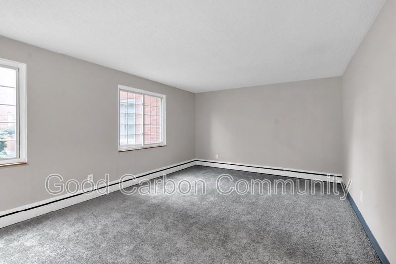 315 Beattie Ave #2 - Photo 3 of 16