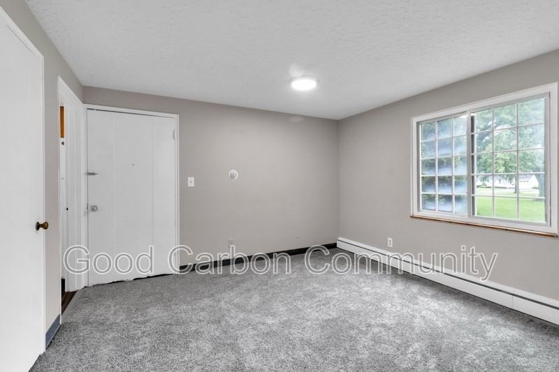 315 Beattie Ave #2 - Photo 5 of 16