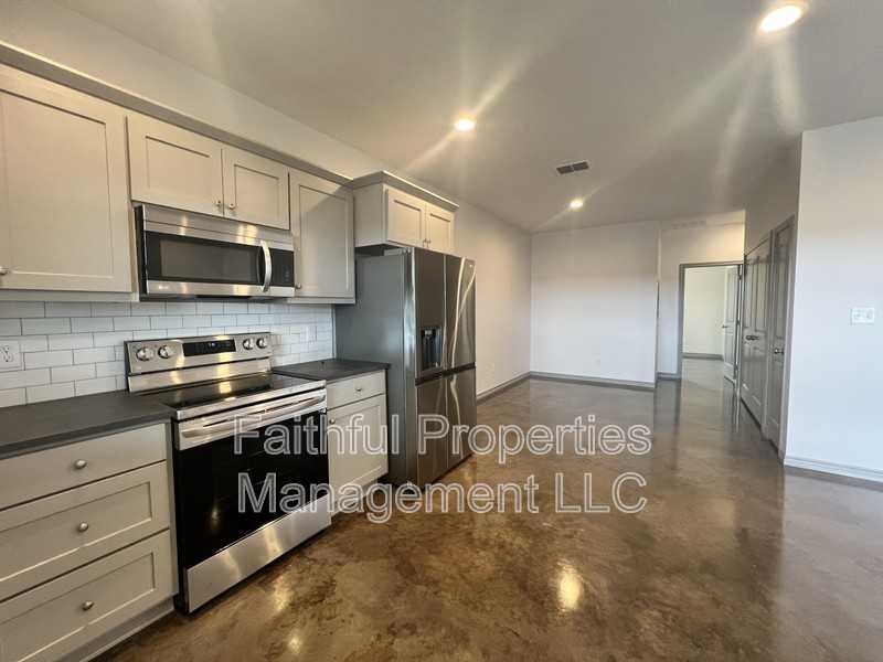 10479 Cr - Photo 2 of 7