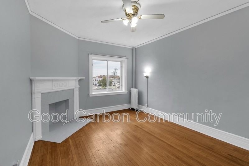 401 Delaware Ave #303