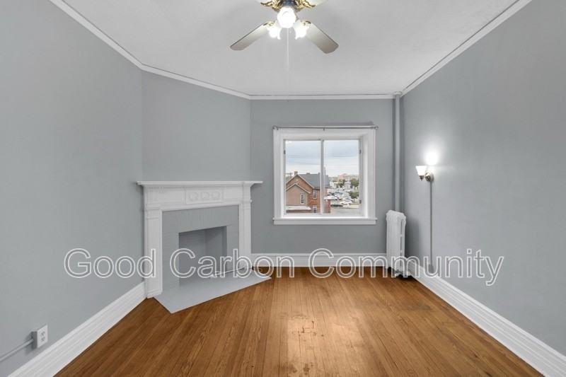 401 Delaware Ave #303 - Photo 3 of 17
