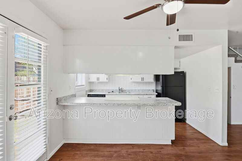 245 E Vine Cir - Photo 7 of 20