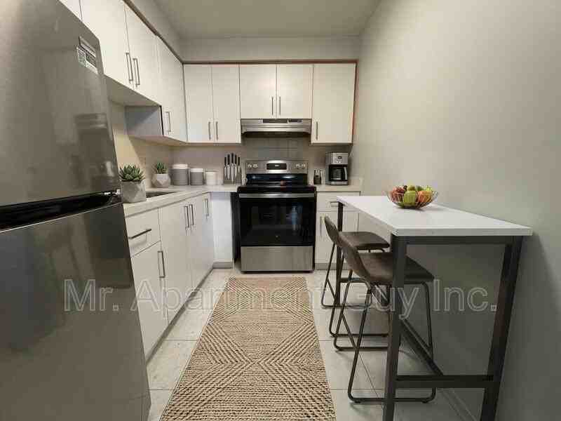 1357 Woodbine Ave - Photo 2 of 8