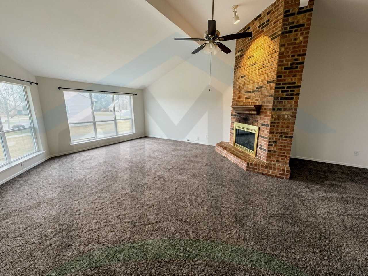 322 Quail Hollow Dr - Photo 5 of 13