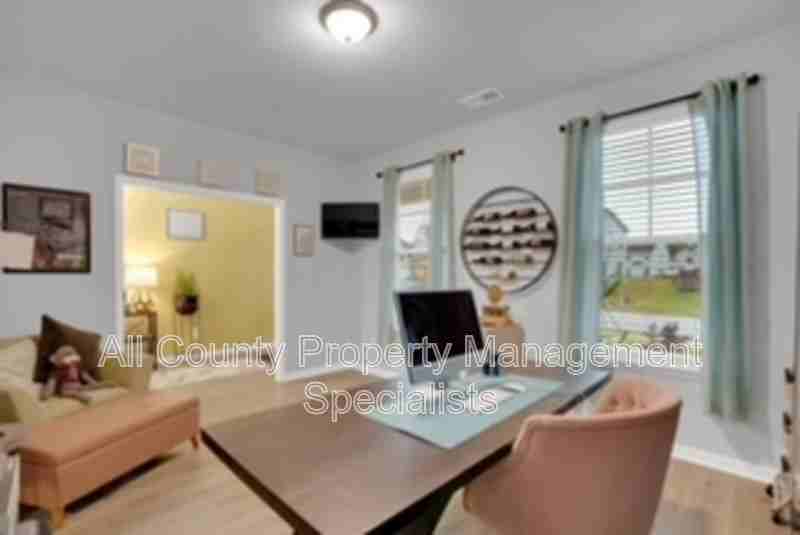 673 Bell Flower Ln - Photo 4 of 15