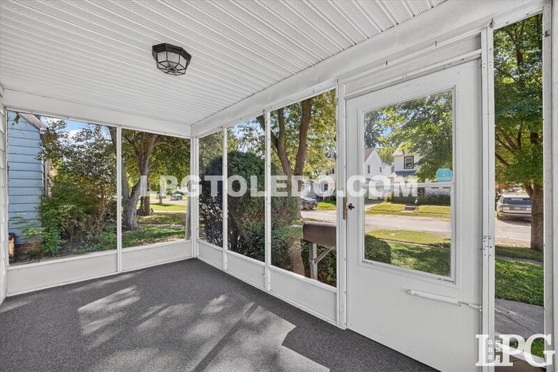 1638 Gould Rd - Photo 3 of 21