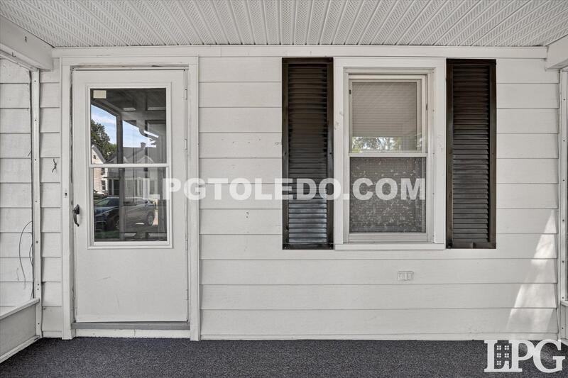 1638 Gould Rd - Photo 4 of 21