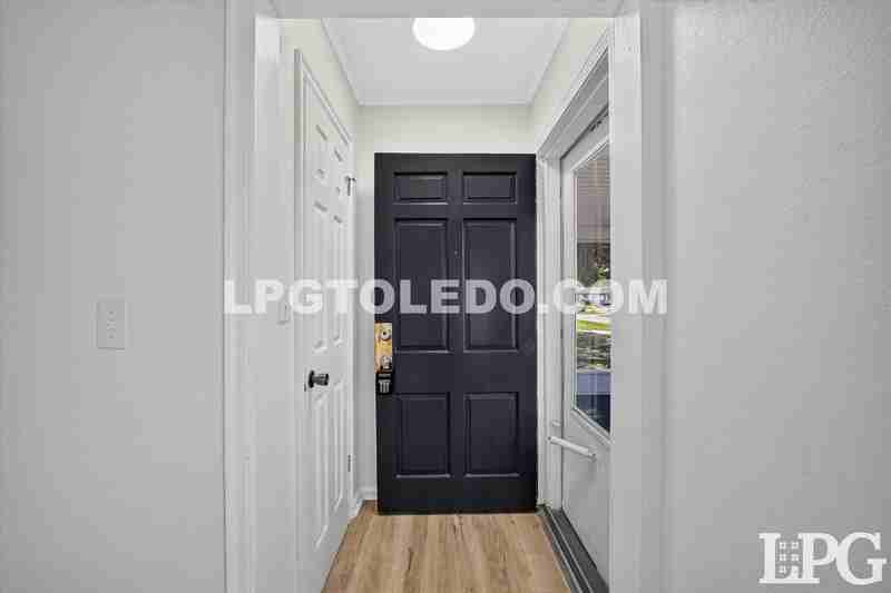 1638 Gould Rd - Photo 5 of 21
