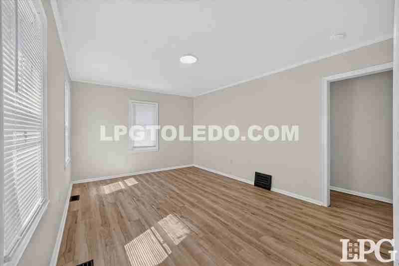 1638 Gould Rd - Photo 6 of 21