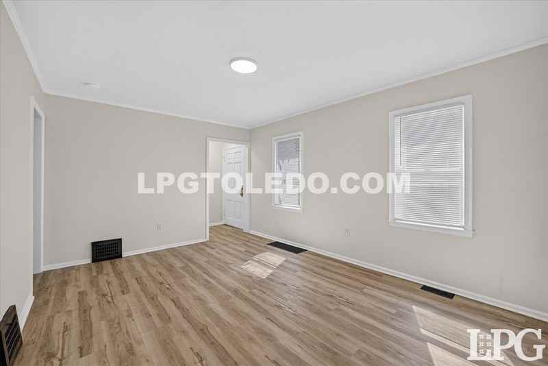 1638 Gould Rd - Photo 7 of 21