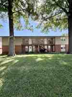 featured image of 404 S Bosse Ave