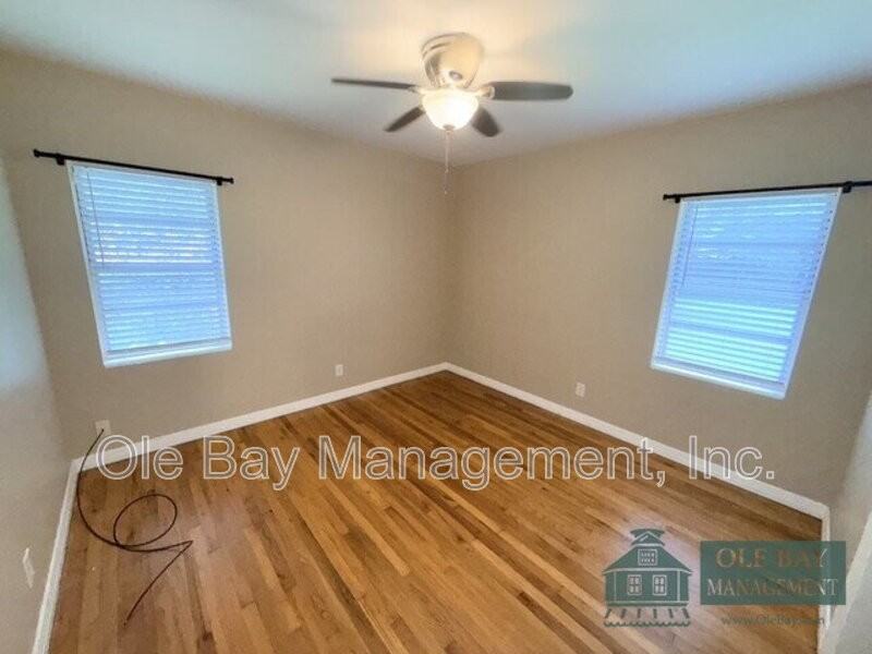 158 General Bullard Ave - Photo 5 of 12