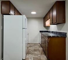 2338 Lynn St - Photo 1 of 1