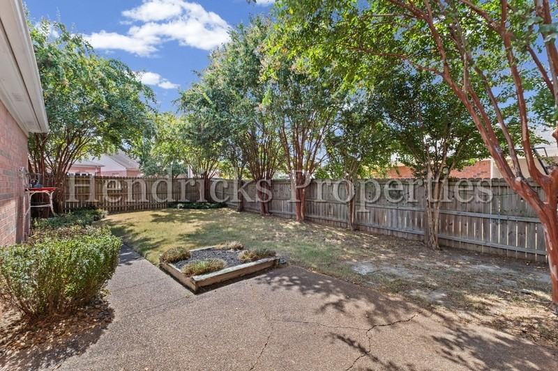 8697 Citrus Bend Dr - Photo 5 of 26