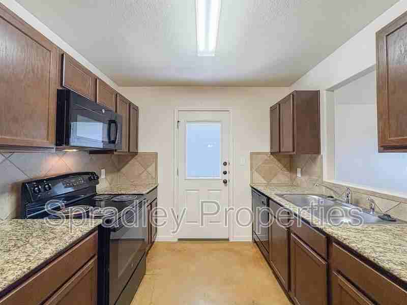 517B Kendra Dr - Photo 5 of 14